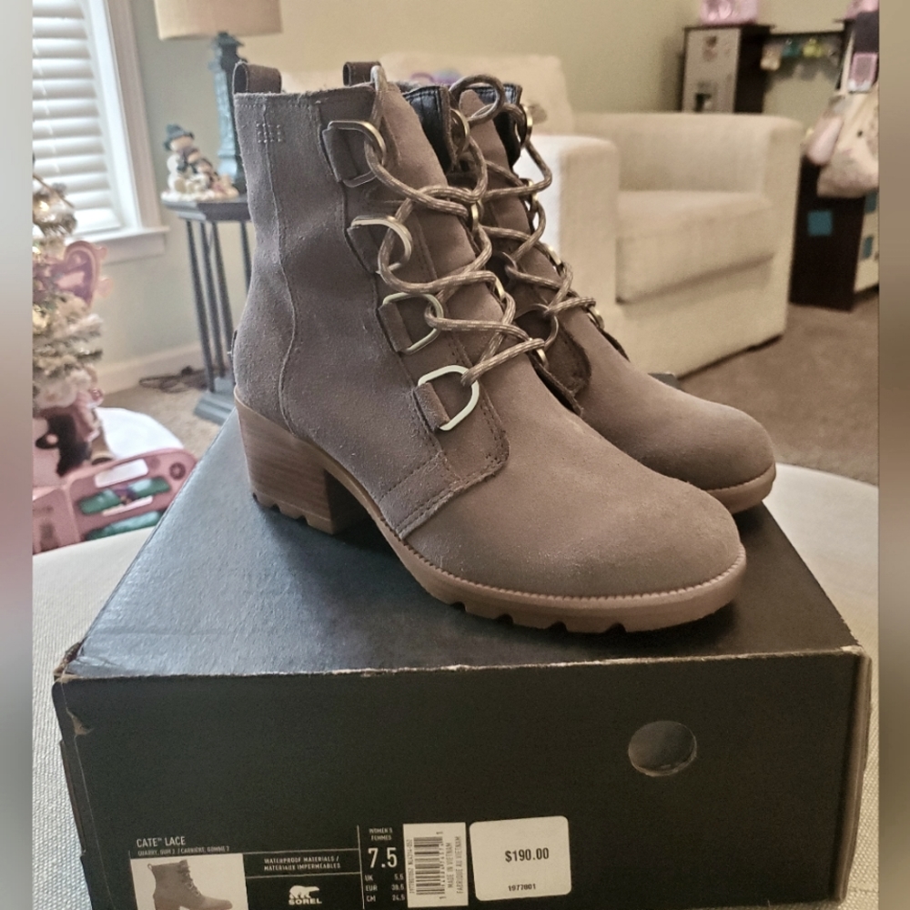 Sorel Cate Lace Boots